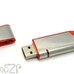 P22 Флешки пластиковые по печать, с олпачком и цветными вставками, печать логотиа на флешках