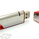 P22 Флешки пластиковые по печать, с олпачком и цветными вставками, печать логотиа на флешках