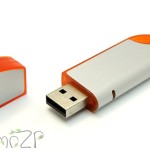 P22 Флешки пластиковые по печать, с олпачком и цветными вставками, печать логотиа на флешках