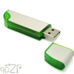 P22 Флешки пластиковые по печать, с олпачком и цветными вставками, печать логотиа на флешках