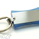 P24 флешки-брелоки, брелок пластиковый с флешкой, флешки с логотипом