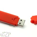 P19 флешка пластиковая в красном корпусе с колпачком на защёлке, флешки под печать
