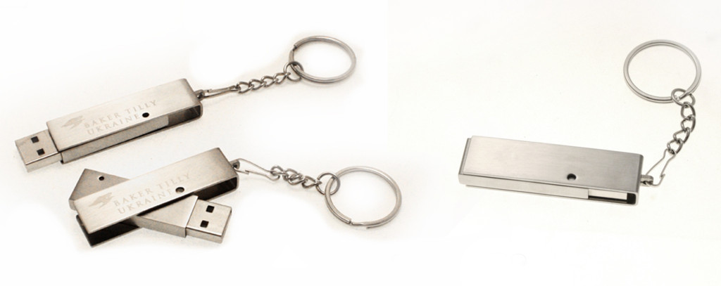 ZP S14 флешка под нанесение металличесая с поворотным корпусом и кольцом на карабине