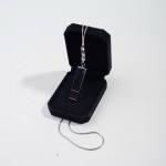 ZP S13 флешка металлическая, прямоугольная золото серебро с цепочкой, флешка под граверовку