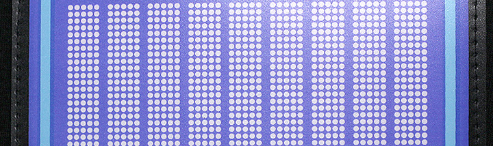 Эффект светодиодного шиврона, шелкотрафаретная печать может создать эфект светодиодного шиврона нашитого на футболку.