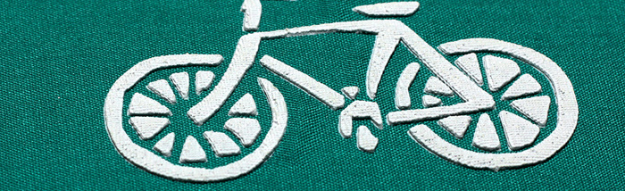 эффект скульптурная лепка шелкотрафаретной печатью создаётся, ровными краями объёмной шелкотрафаретной пачати на тканях.